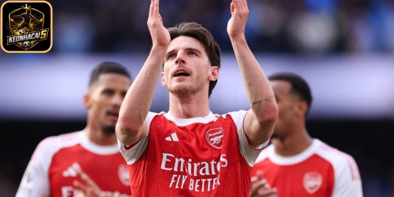 Arsenal đứng trước cơ hội vô địch Ngoại hạng Anh ngay vòng 37 1 Arsenal trở lại thế dẫn đầu cuộc đua vô địch
